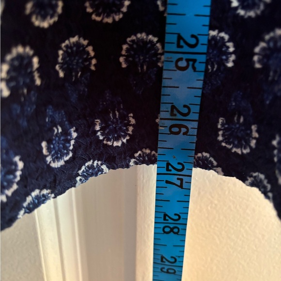 LOFT Textured Patterned Top, size Large - Picture 8 of 8